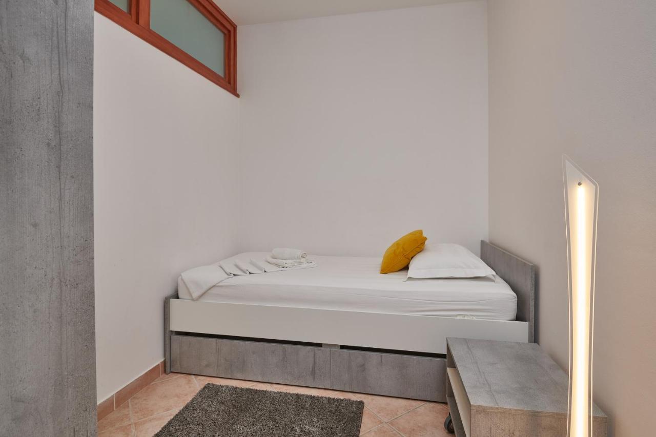 Family Apartment Dubrovnik - Private Jacuzzi Terrace, Private Parking Экстерьер фото