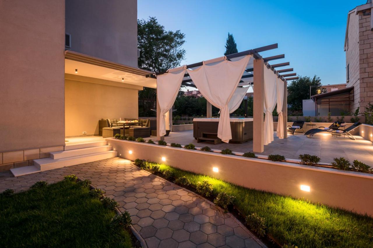 Family Apartment Dubrovnik - Private Jacuzzi Terrace, Private Parking Экстерьер фото